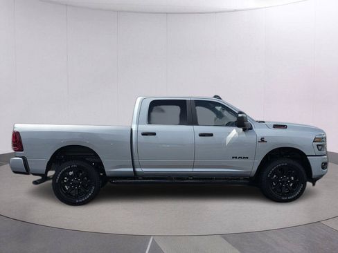 New 2026 RAM 2500 Big Horn AWD/4WD image 4