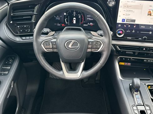 Used 2024 Lexus TX 350 AWD image 11