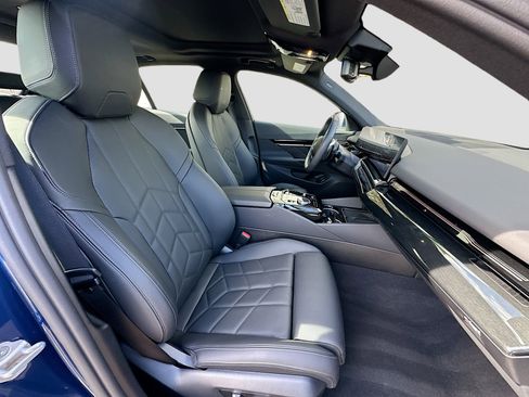 Used 2026 BMW 530i RWD image 25