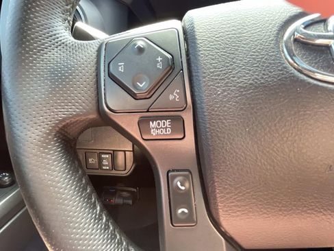 Used 2021 Toyota Tacoma TRD Off-Road w/ TRD Premium Off Road Package AWD/4WD image 27