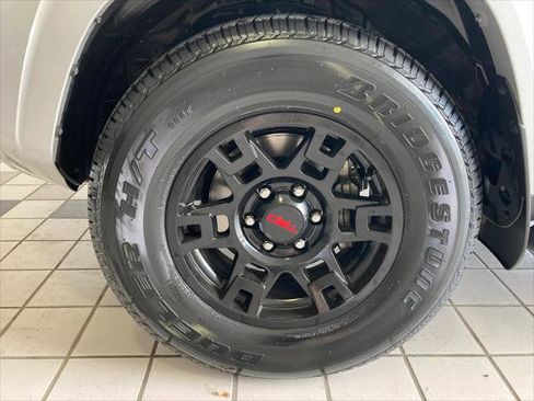 Certified 2022 Toyota 4Runner SR5 Premium w/ Moonroof Package RWD image 13
