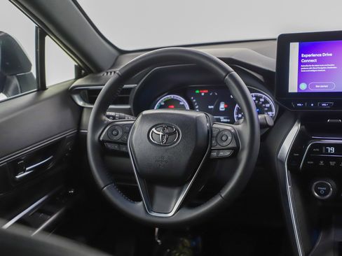 Used 2024 Toyota Venza Nightshade image 14