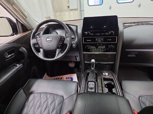 Used 2022 Nissan Armada Platinum w/ Captain's Chairs Package AWD/4WD image 14