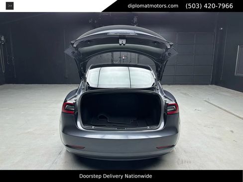 Used 2023 Tesla Model 3 Performance image 37