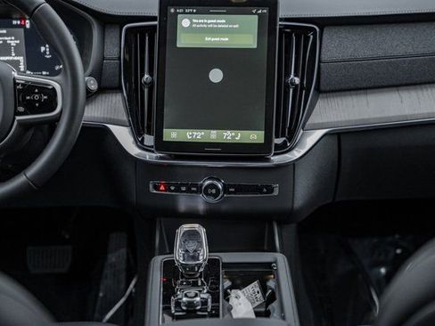 New 2026 Volvo XC90 B6 Ultra w/ Protection Package image 21