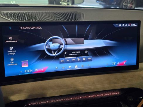 Used 2025 BMW 330i xDrive Sedan w/ Convenience Package image 17