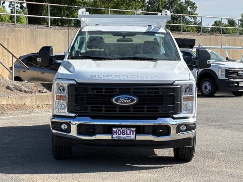 New 2026 Ford F250 XL w/ XL Chrome Package image 8