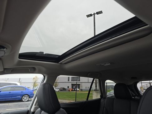 New 2025 Subaru Outback Limited image 9