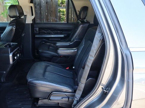 Used 2019 Ford Expedition Platinum AWD/4WD image 20