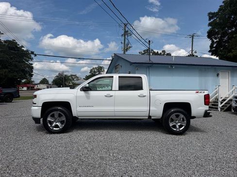 Used 2018 Chevrolet Silverado 1500 LT w/ All Star Edition AWD/4WD image 3