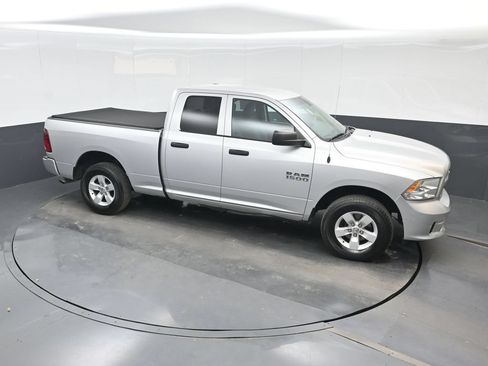 Used 2018 RAM 1500 Express AWD/4WD image 23