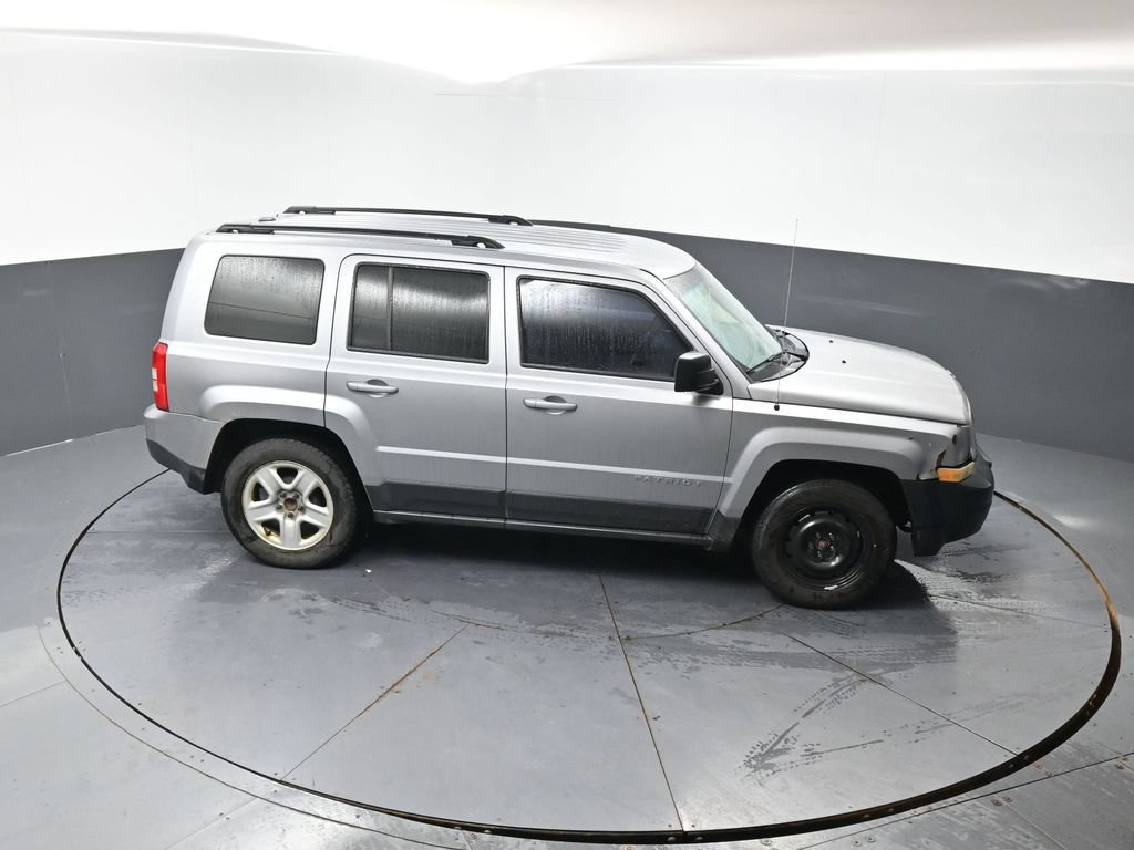 Used 2017 Jeep Patriot Sport w/ Power Value Group FWD image 14