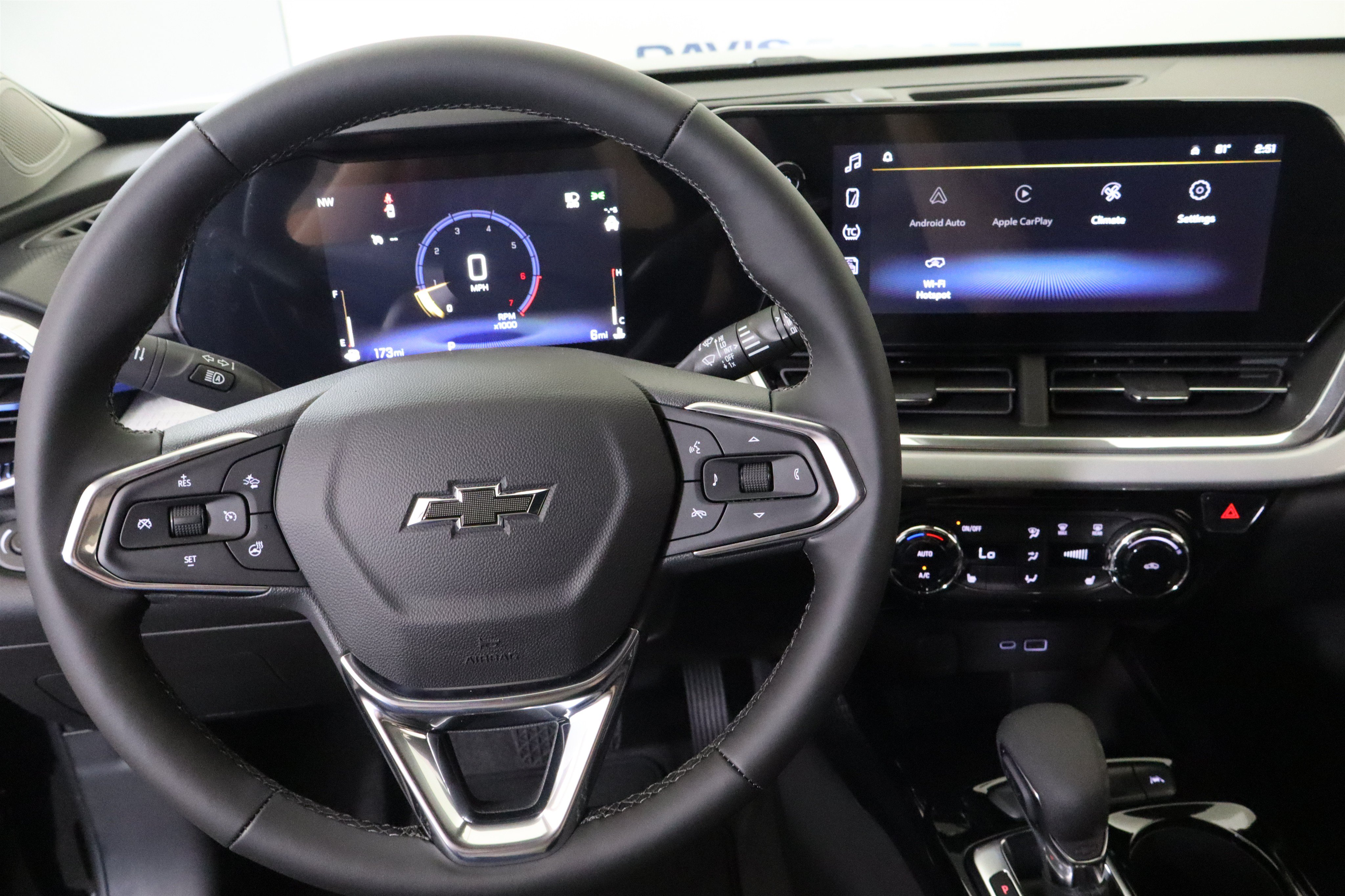 New 2026 Chevrolet Trax LT w/ Midnight Edition FWD image 24