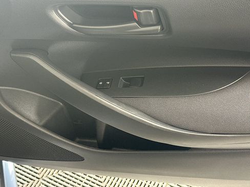 Used 2024 Toyota Corolla LE w/ LE Convenience Package FWD image 29