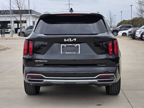 Certified 2023 Kia Sorento SX image 13