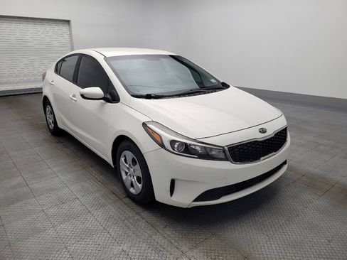 Used 2017 Kia Forte LX image 13