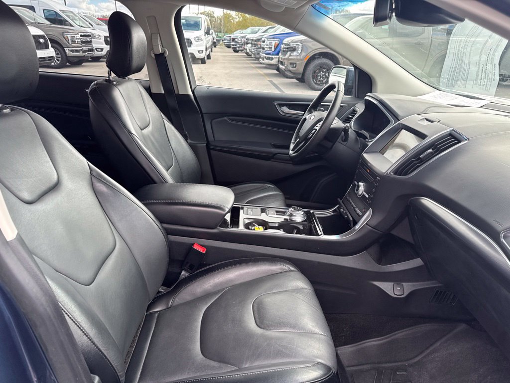 Certified 2019 Ford Edge Titanium FWD image 37