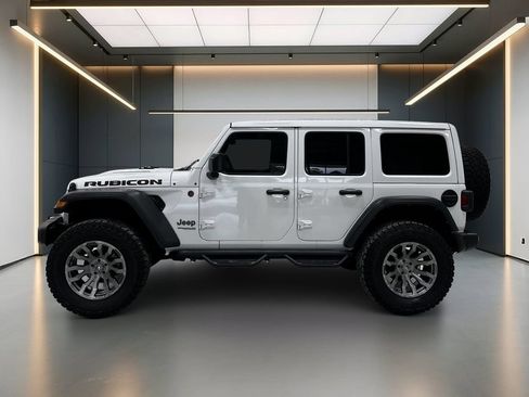 Used 2021 Jeep Wrangler Unlimited Rubicon AWD/4WD image 2