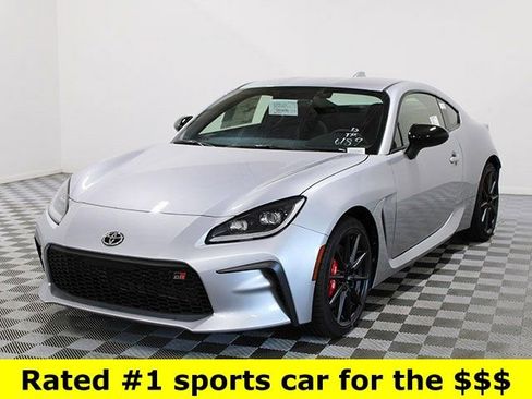 New 2025 Toyota GR86 Premium image 2