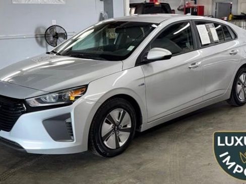 Used 2018 Hyundai Ioniq Blue FWD image 1