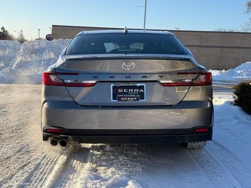Used 2025 Toyota Camry SE image 4