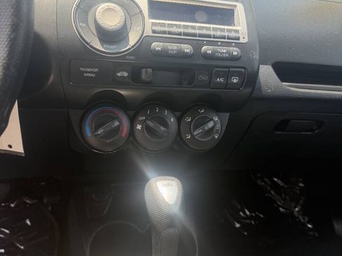 Used 2007 Honda Fit Sport image 4