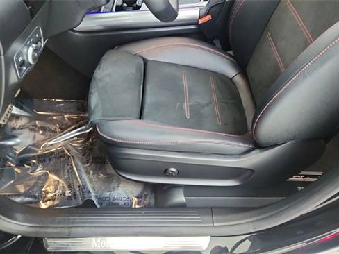 Used 2025 Mercedes-Benz GLA 250 4MATIC image 36