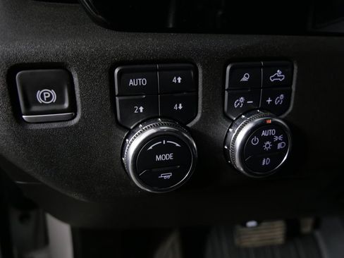Used 2025 GMC Sierra 1500 Elevation w/ Elevation Premium Package AWD/4WD image 18