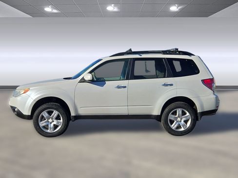 Used 2010 Subaru Forester 2.5X Limited image 2