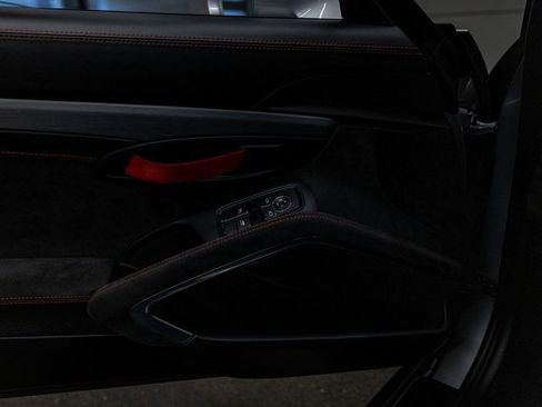 Used 2016 Porsche Cayman GT4 image 36