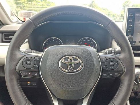 Certified 2022 Toyota RAV4 XLE Premium image 18