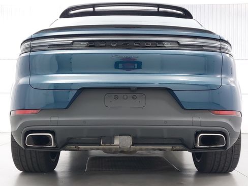 Certified 2025 Porsche Cayenne Coupe AWD/4WD image 6
