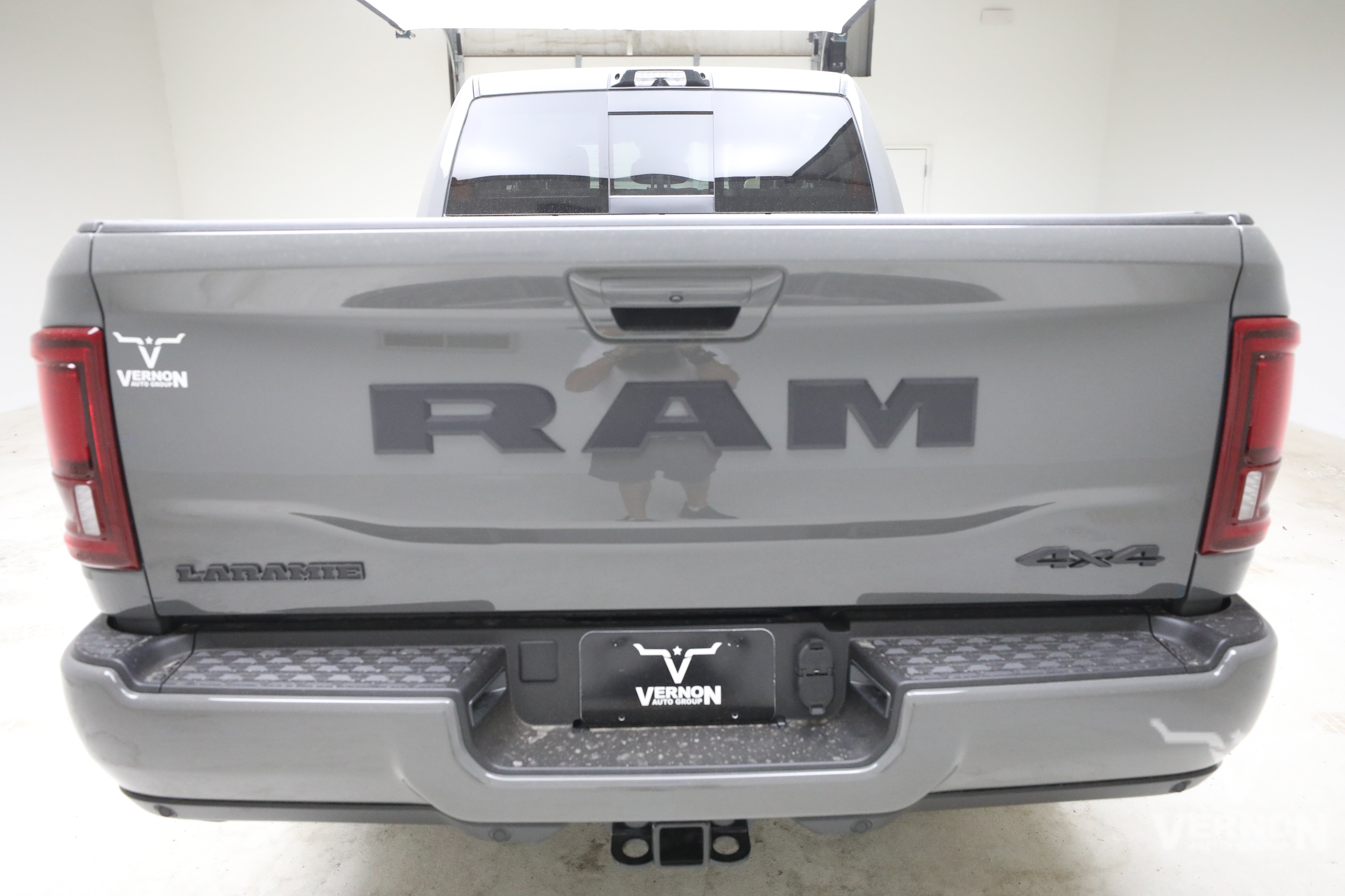 New 2026 RAM 3500 Laramie AWD/4WD image 4