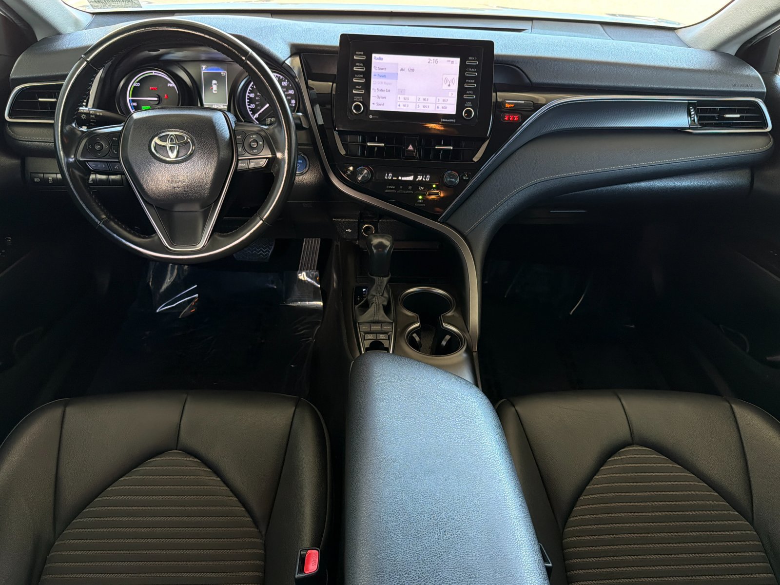 Used 2024 Toyota Camry SE FWD image 12