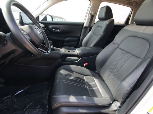 Used 2023 Honda HR-V EX-L image 6