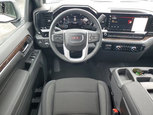 New 2025 GMC Sierra 1500 Elevation image 16