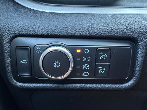 Used 2023 Ford Explorer XLT w/ Equipment Group 202A image 25