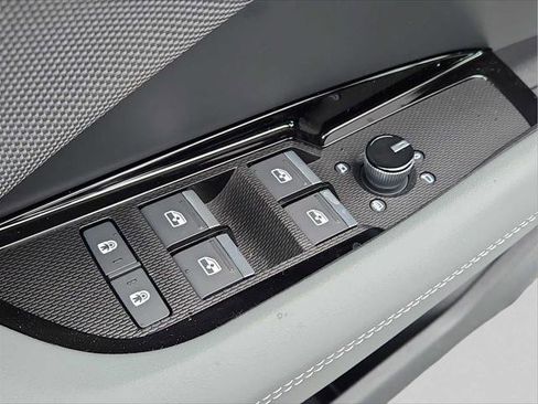 New 2026 Audi Q3 quattro 2.0T AWD/4WD image 6