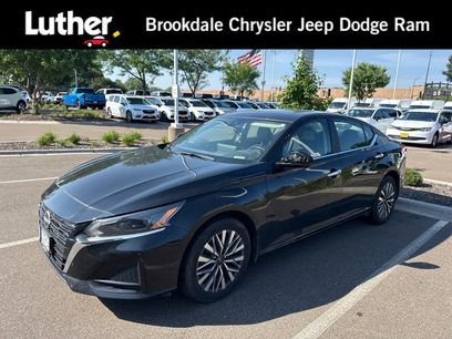 Used 2024 Nissan Altima 2.5 SV w/ SV Premium Package