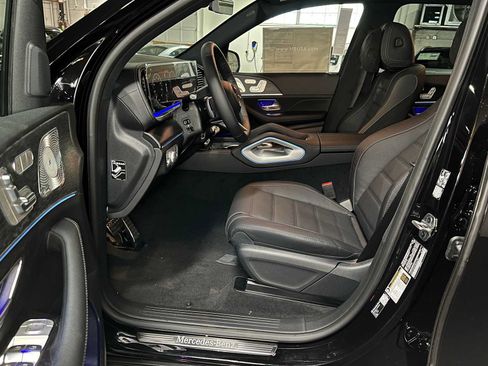 New 2026 Mercedes-Benz GLS 580 4MATIC image 23