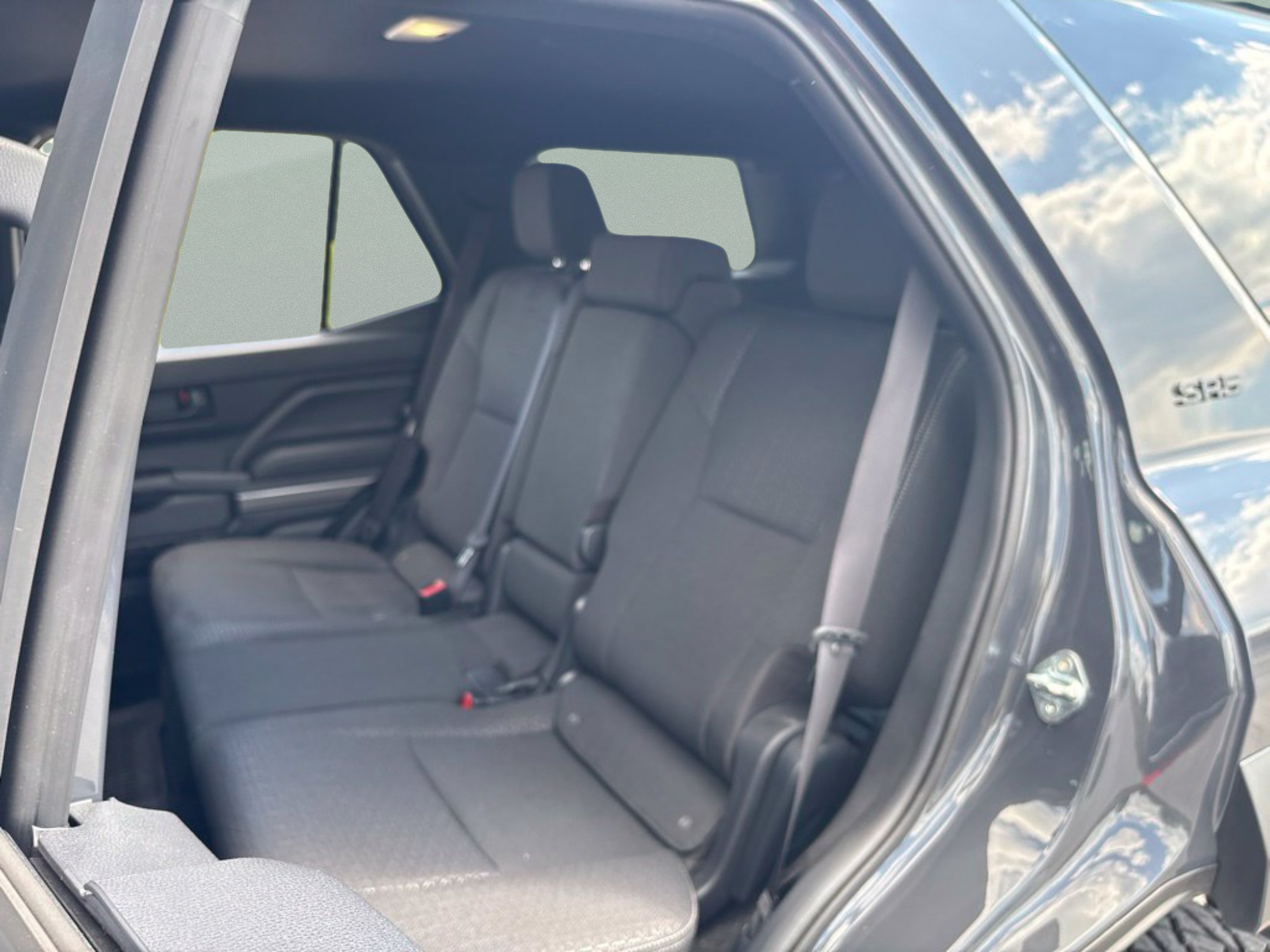Used 2025 Toyota 4Runner SR5 AWD/4WD image 18