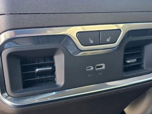 Used 2024 GMC Sierra 2500 SLT w/ SLT Premium Package image 13