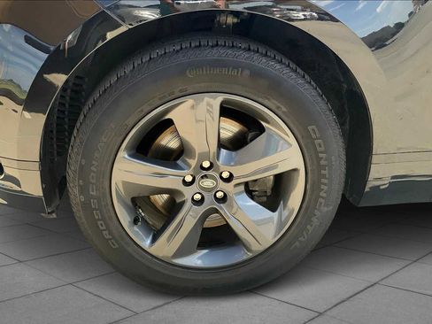 Used 2023 Land Rover Range Rover Velar R-Dynamic S image 10