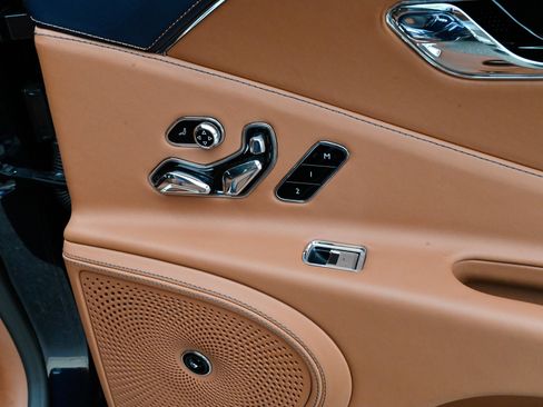 Used 2022 Bentley Flying Spur V8 AWD/4WD image 57