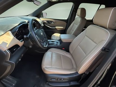 Used 2023 Chevrolet Traverse Premier w/ LPO, Cargo Package AWD/4WD image 18