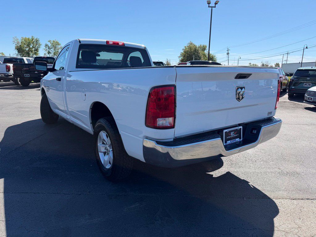 Used 2022 RAM 1500 Classic SLT AWD/4WD image 5