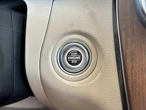 Used 2022 Mercedes-Benz GLC 300 image 26