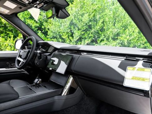 New 2026 Land Rover Range Rover SV AWD/4WD image 15
