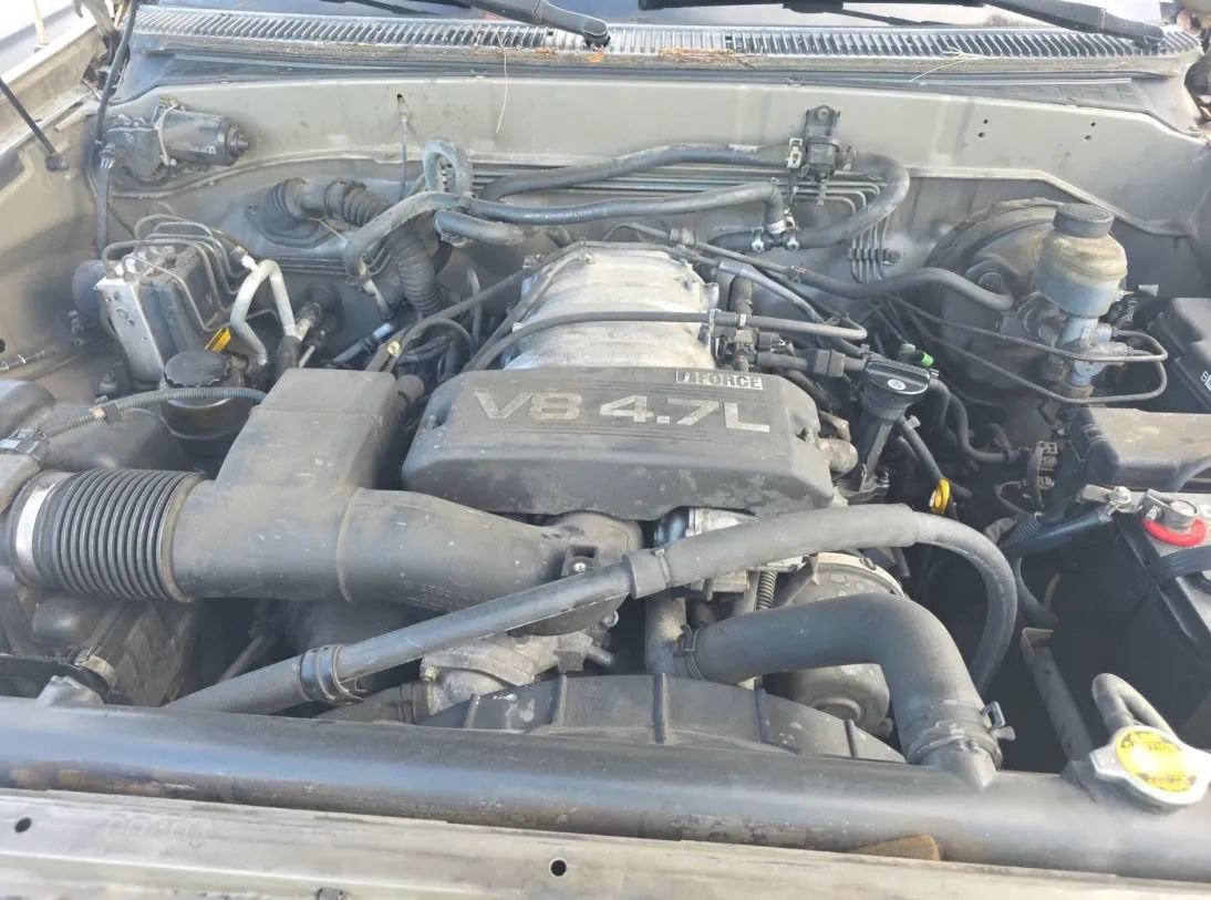 Used 2002 Toyota Sequoia SR5 w/ Convenience Pkg RWD image 10