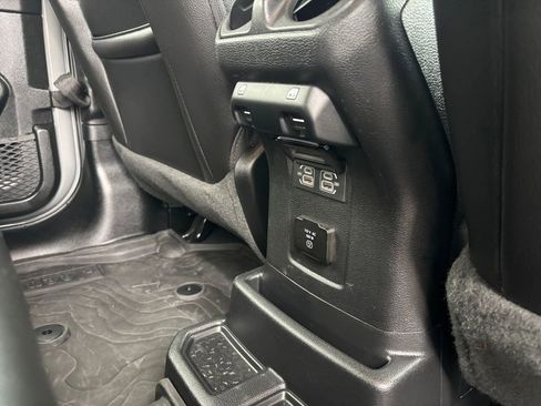 Used 2023 Jeep Wrangler Unlimited Sahara w/ Cold Weather Group AWD/4WD image 36